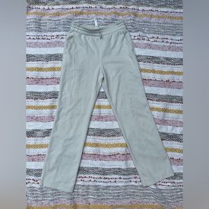 Lululemon Softstreme High-Rise Pant in Bone- Full Length- Size 6